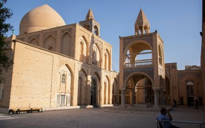 Armenian or Safavid? A Reconsideration of the Architecture and Decoration of Vank Cathedral, Isfahan 1664/1074