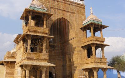 Making and Unmaking Community: Urban Life in Persianate Rajasthan