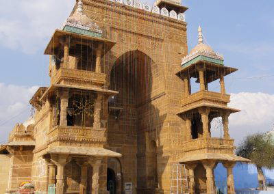 Making and Unmaking Community: Urban Life in Persianate Rajasthan